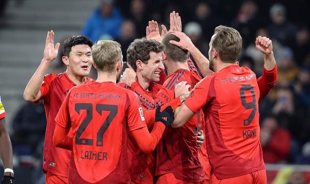 拜仁热身赛灌红牛6蛋！场上火力全开，场下犹豫不决