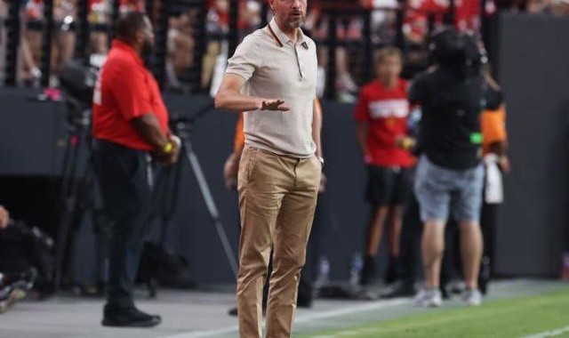 360体育app-滕哈赫：曼联下半场太松懈 友谊赛也不能这么踢