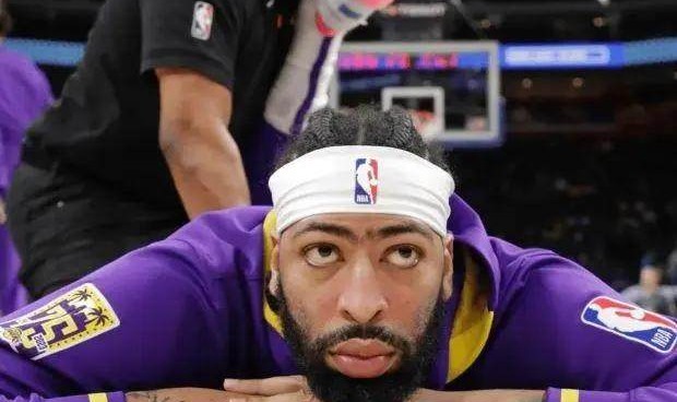 戴维斯低迷全队懒洋洋 湖人卡位战连败形势告急